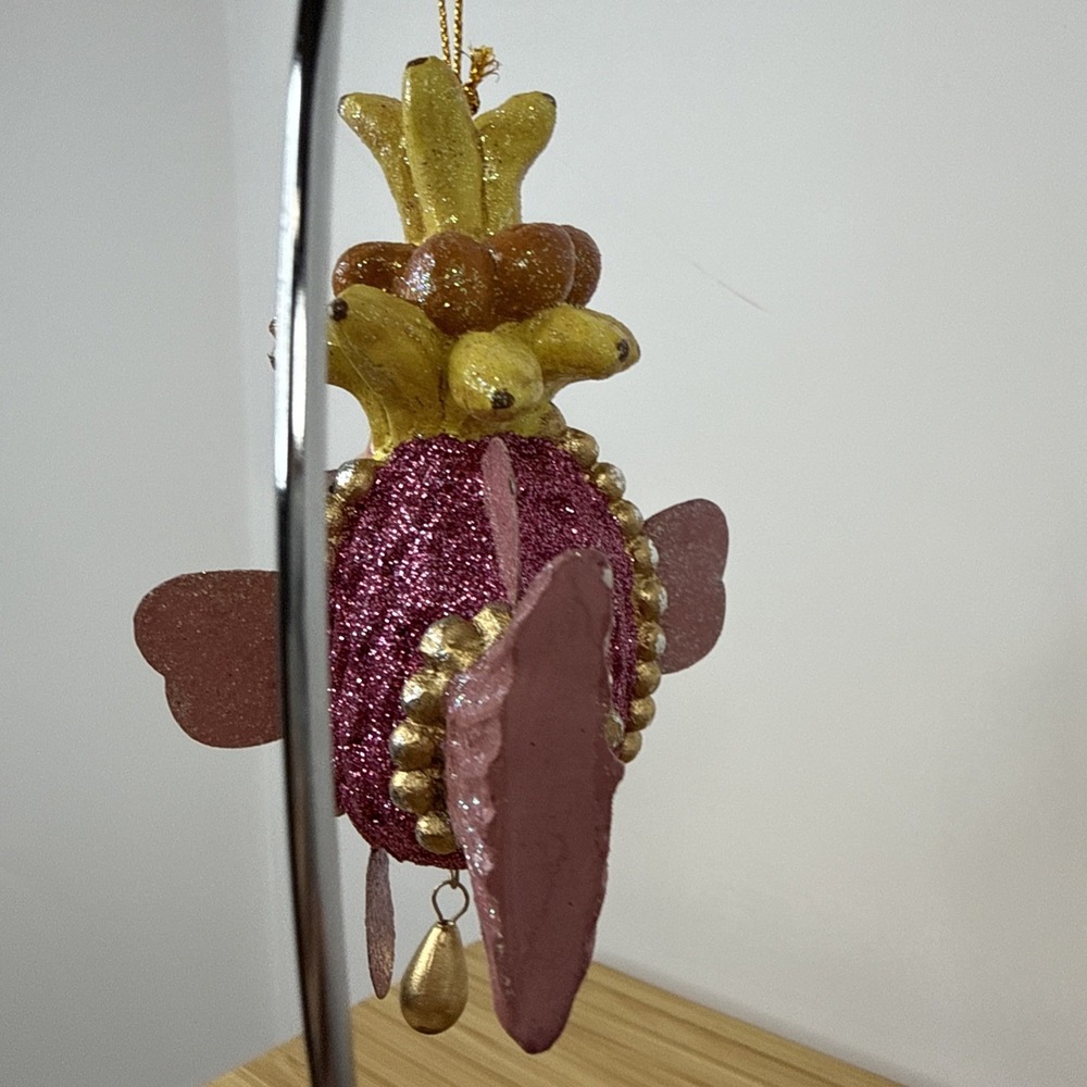 Katherines Collection Pink Kissing Fish Christmas Ornament Banana Fruit Crown - Picture 9 of 9